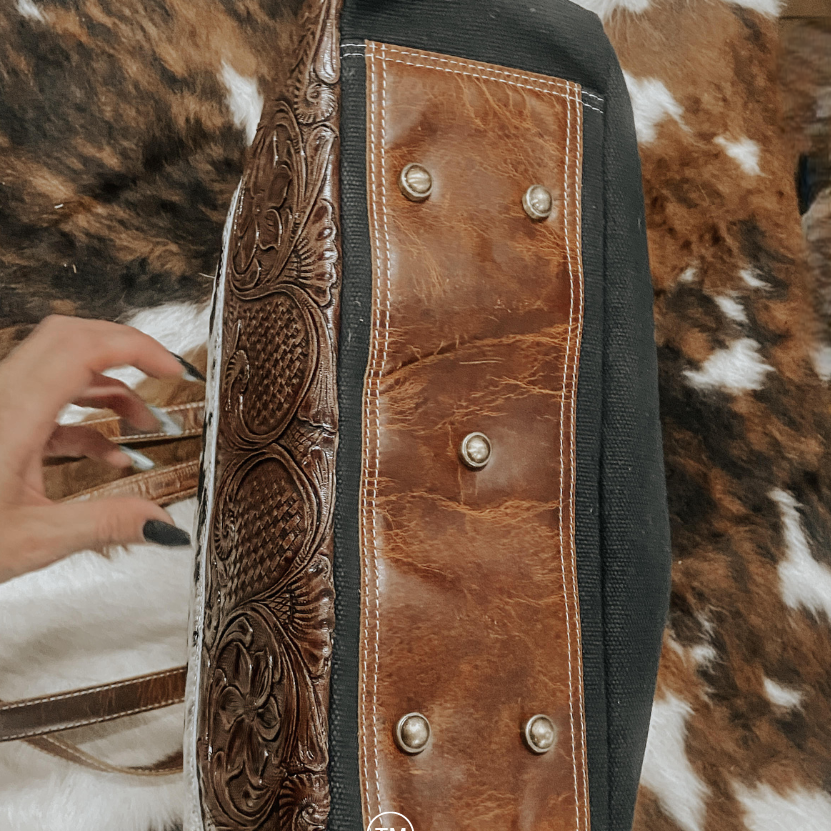 Darby Cowhide Carry All Overnight Bag