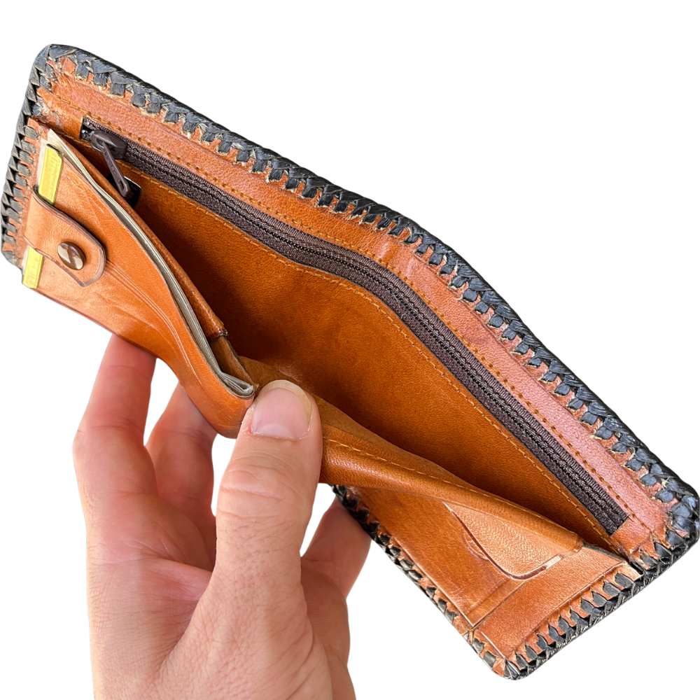 Cowhide Fur-on Leather Wallet | White | ID Sleeve