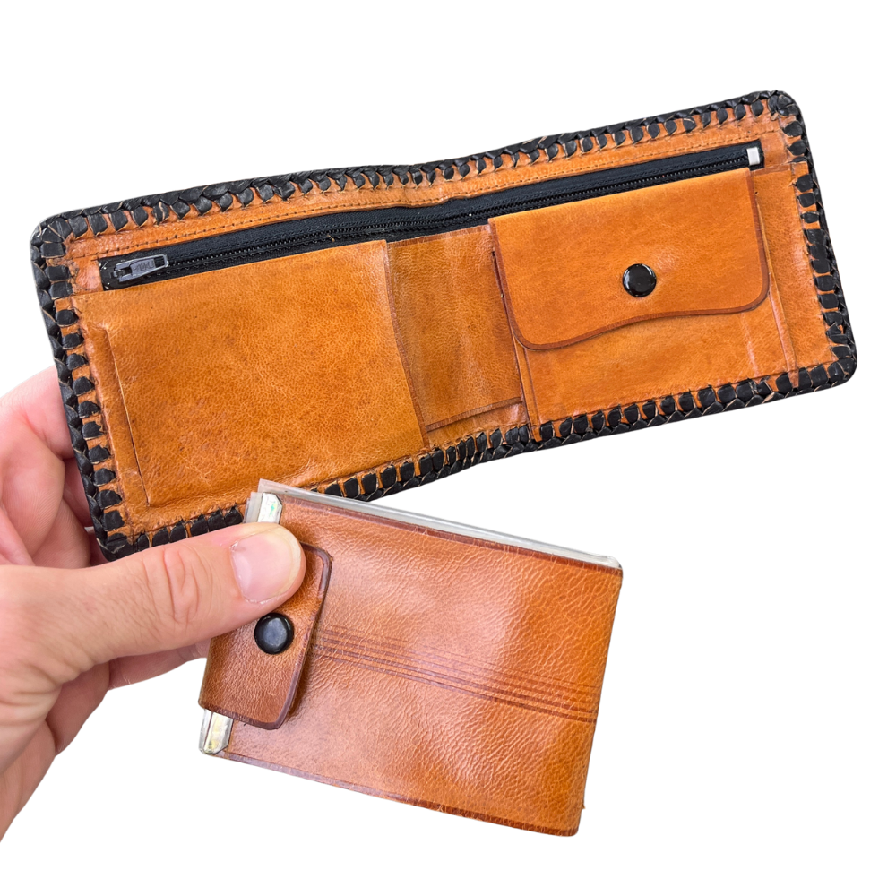 Cowhide Fur-on Leather Wallet | White | ID Sleeve