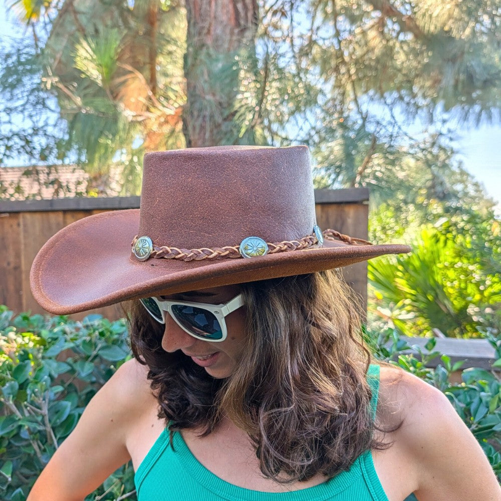 Rancher’s Brown Leather Cowboy Hat – Wide Brim, Braided Hatband