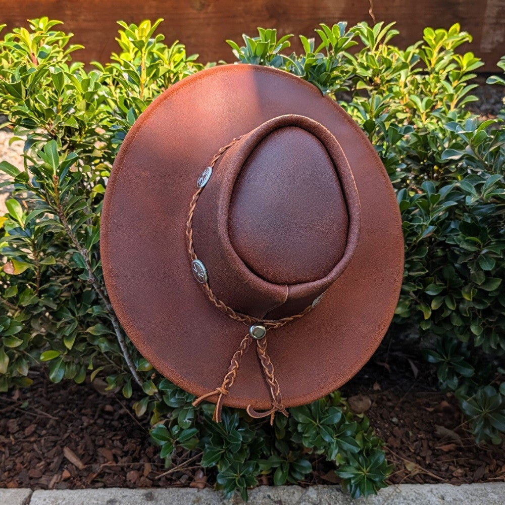 Rancher’s Brown Leather Cowboy Hat – Wide Brim, Braided Hatband
